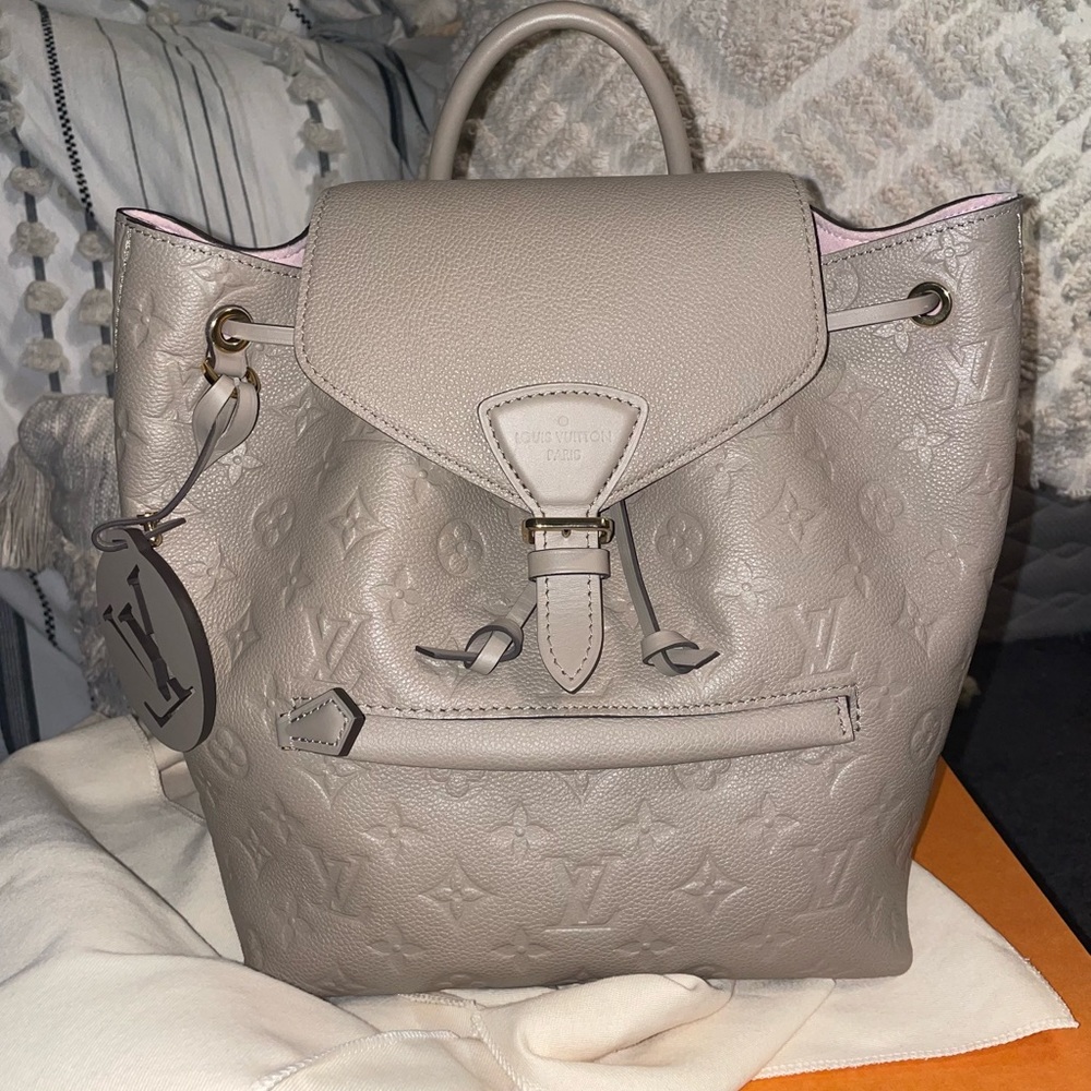 ❌traded❌ Louis Vuitton montsouris PM